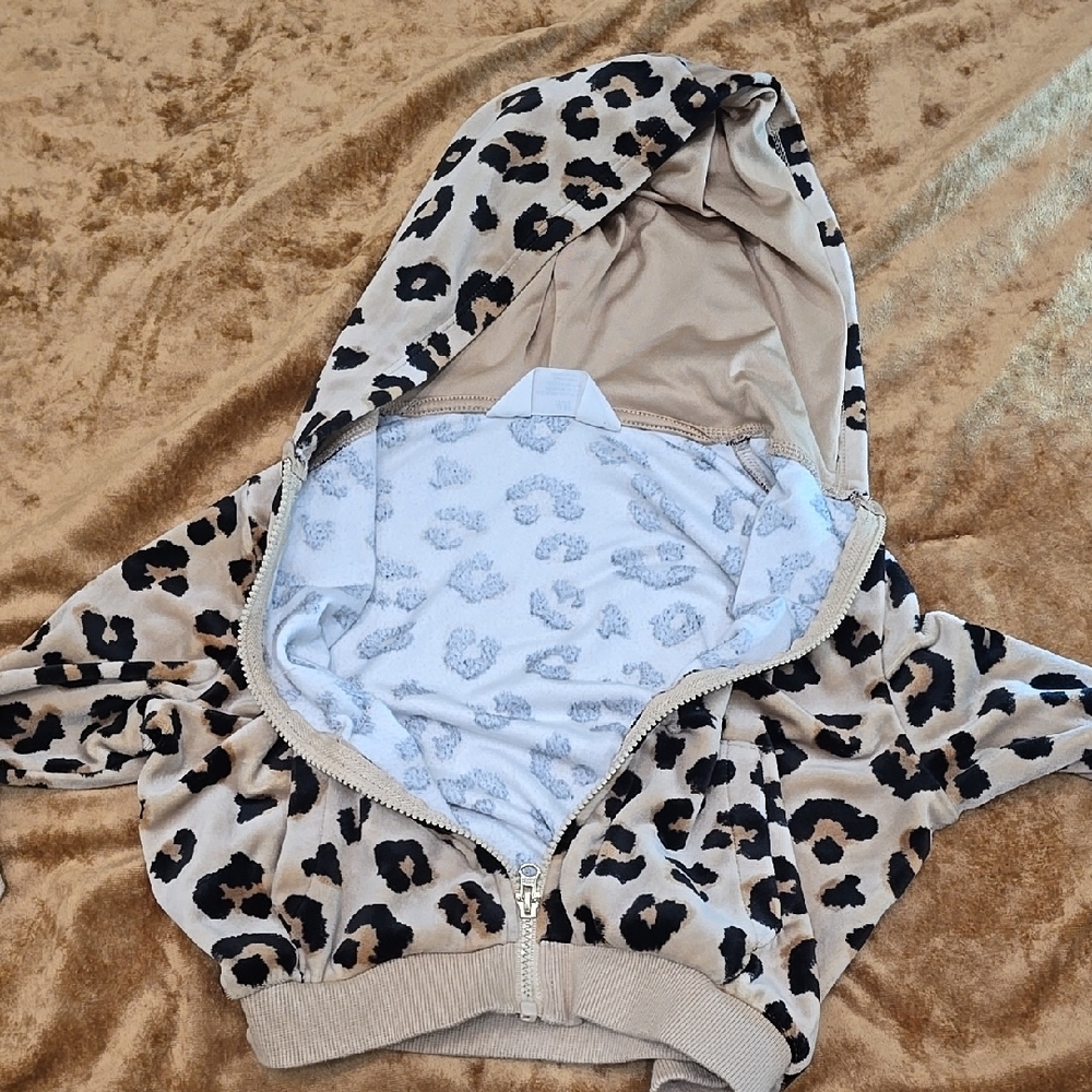 Leopard Print Kids Swear Set - Tan and Black 3/4t - Picture 5 of 6